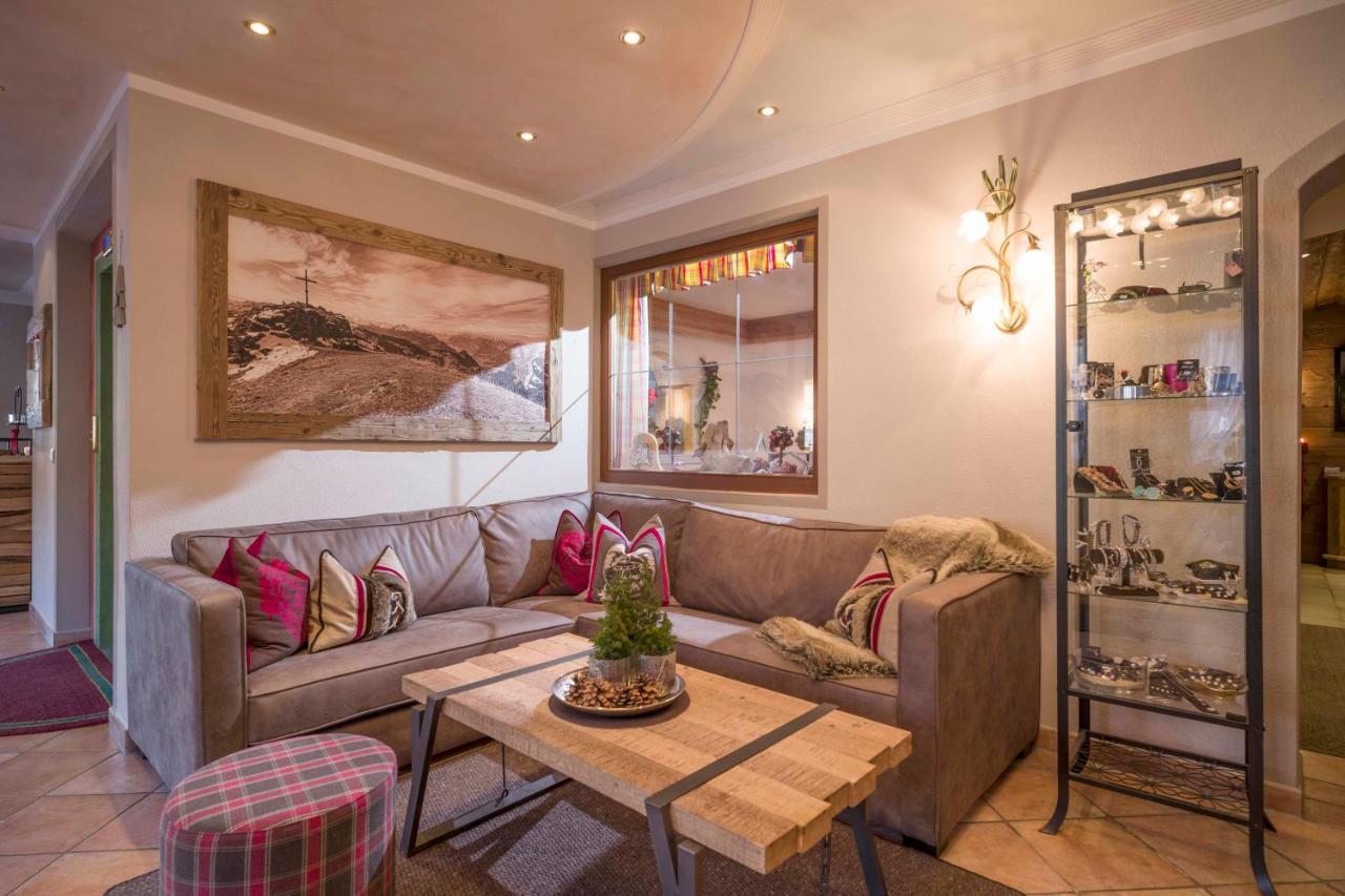Hotel Landhaus Zillertal Fuegen Luaran gambar